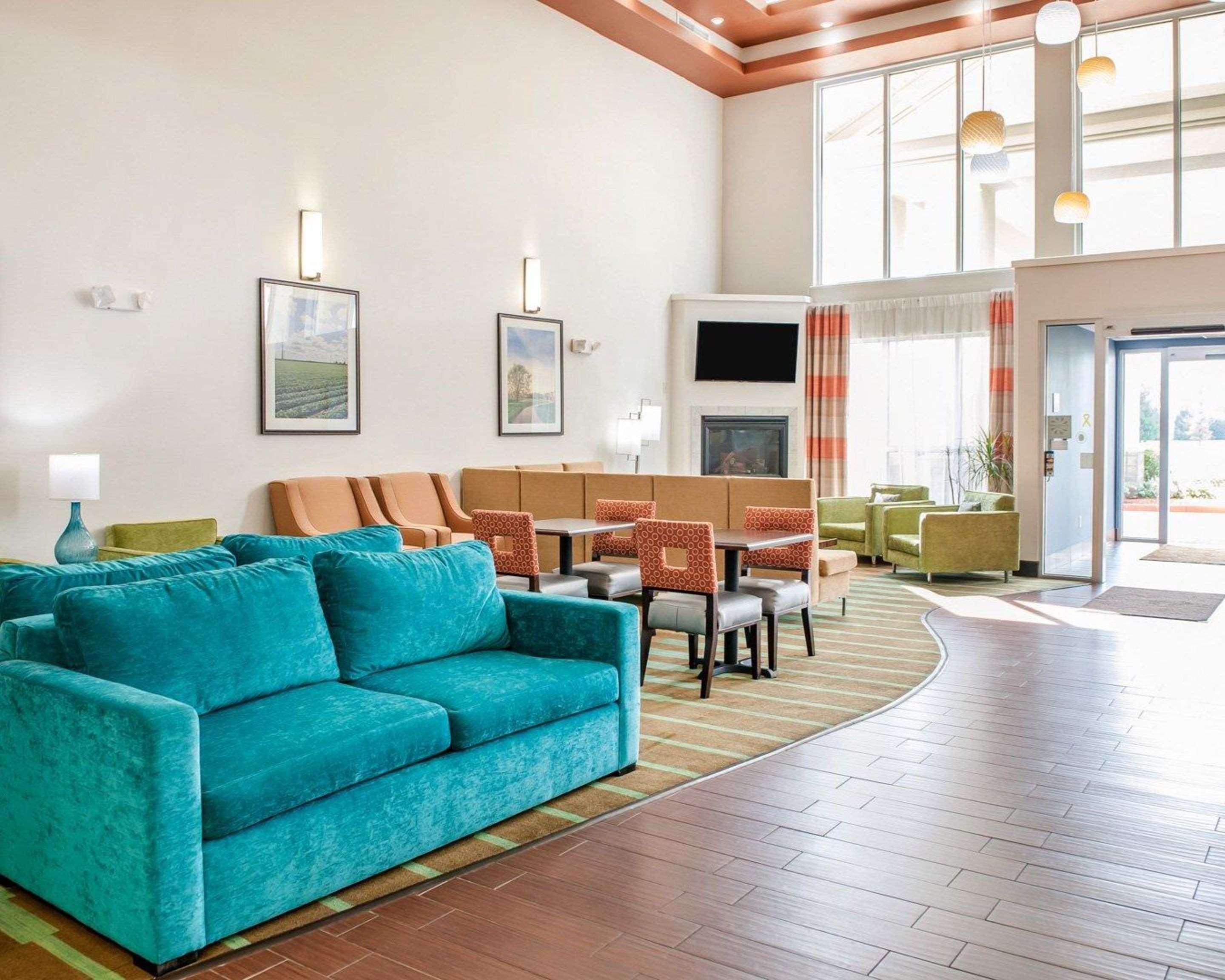 Comfort Suites North Elkhart Esterno foto