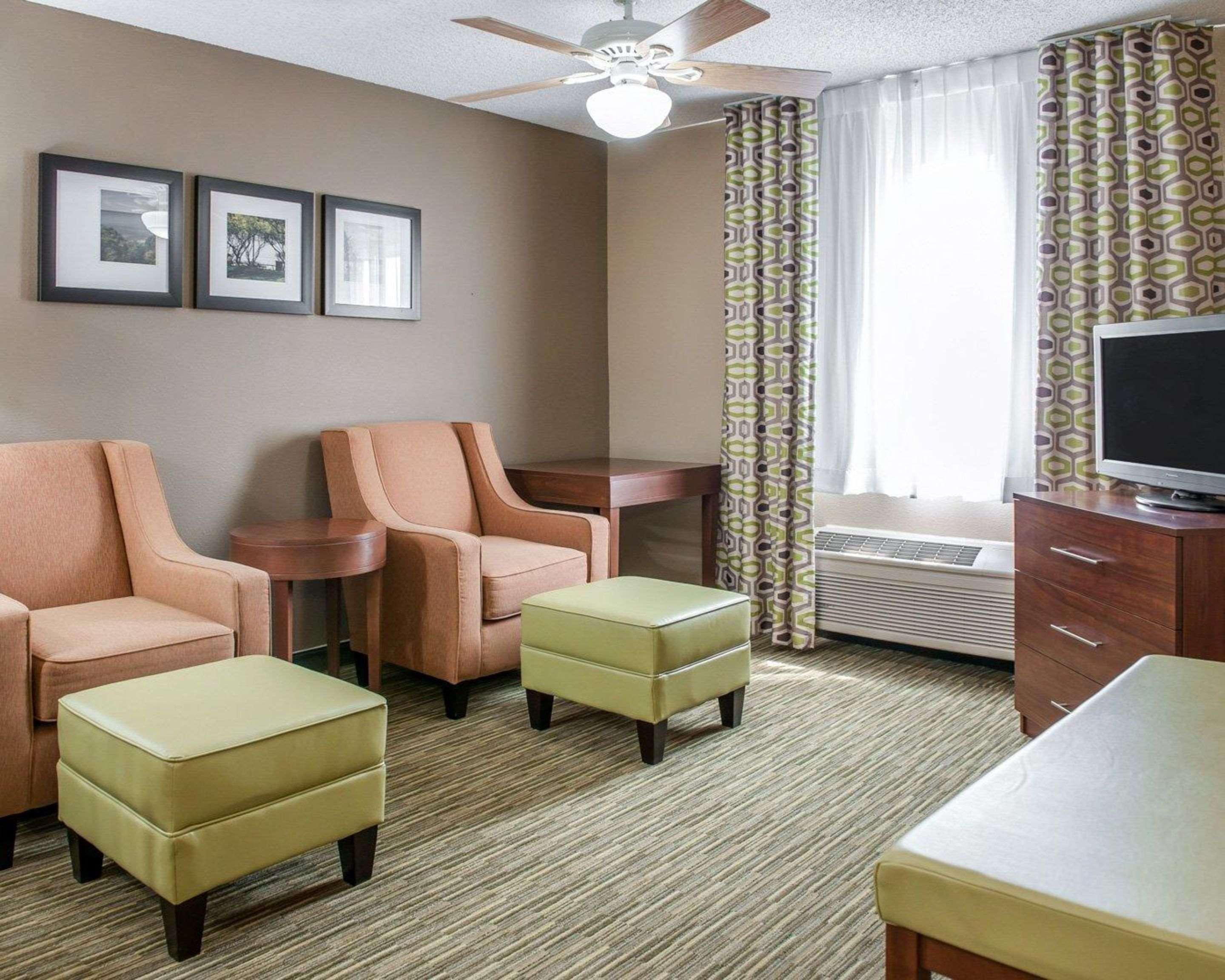 Comfort Suites North Elkhart Esterno foto