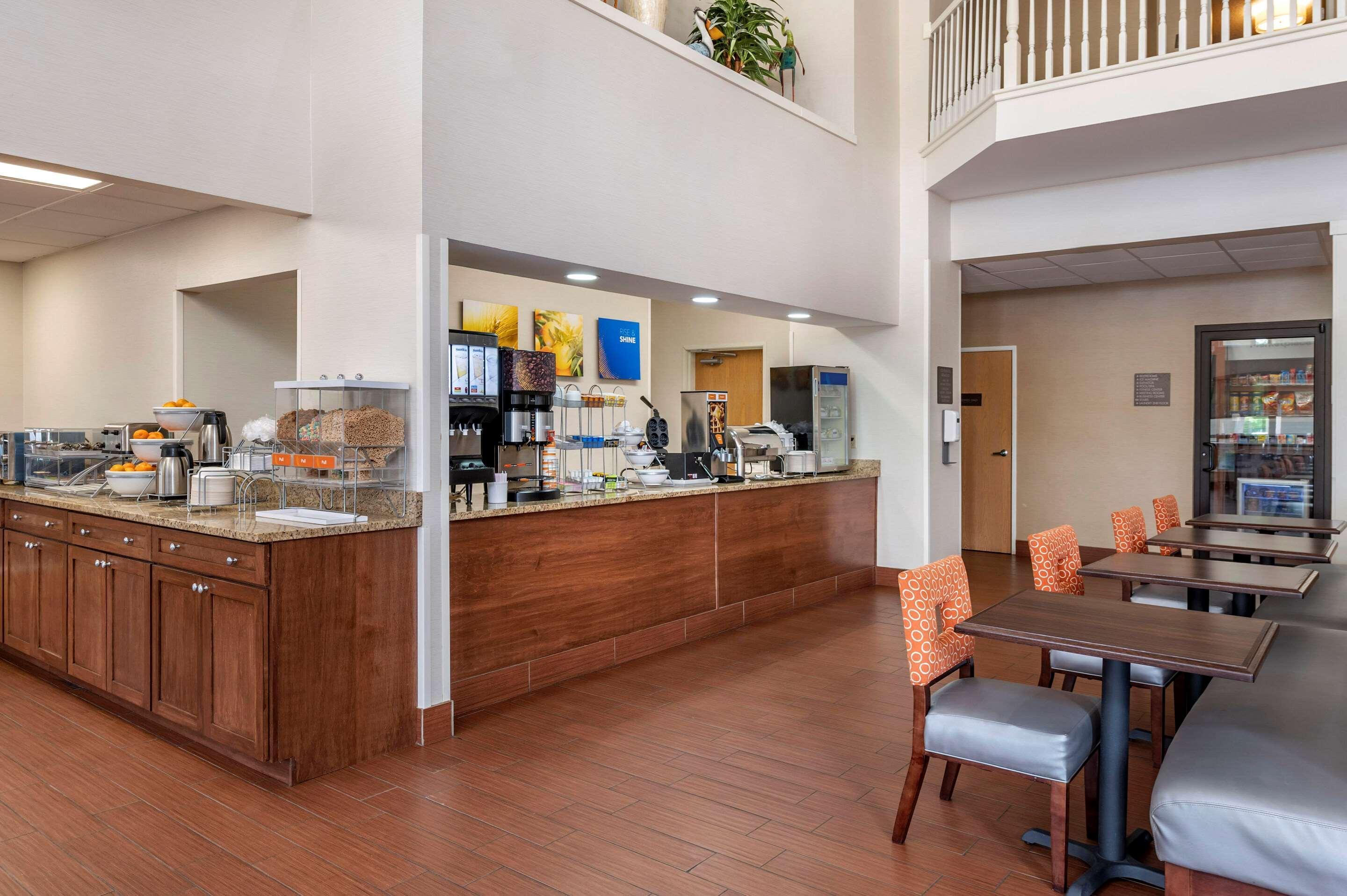 Comfort Suites North Elkhart Esterno foto