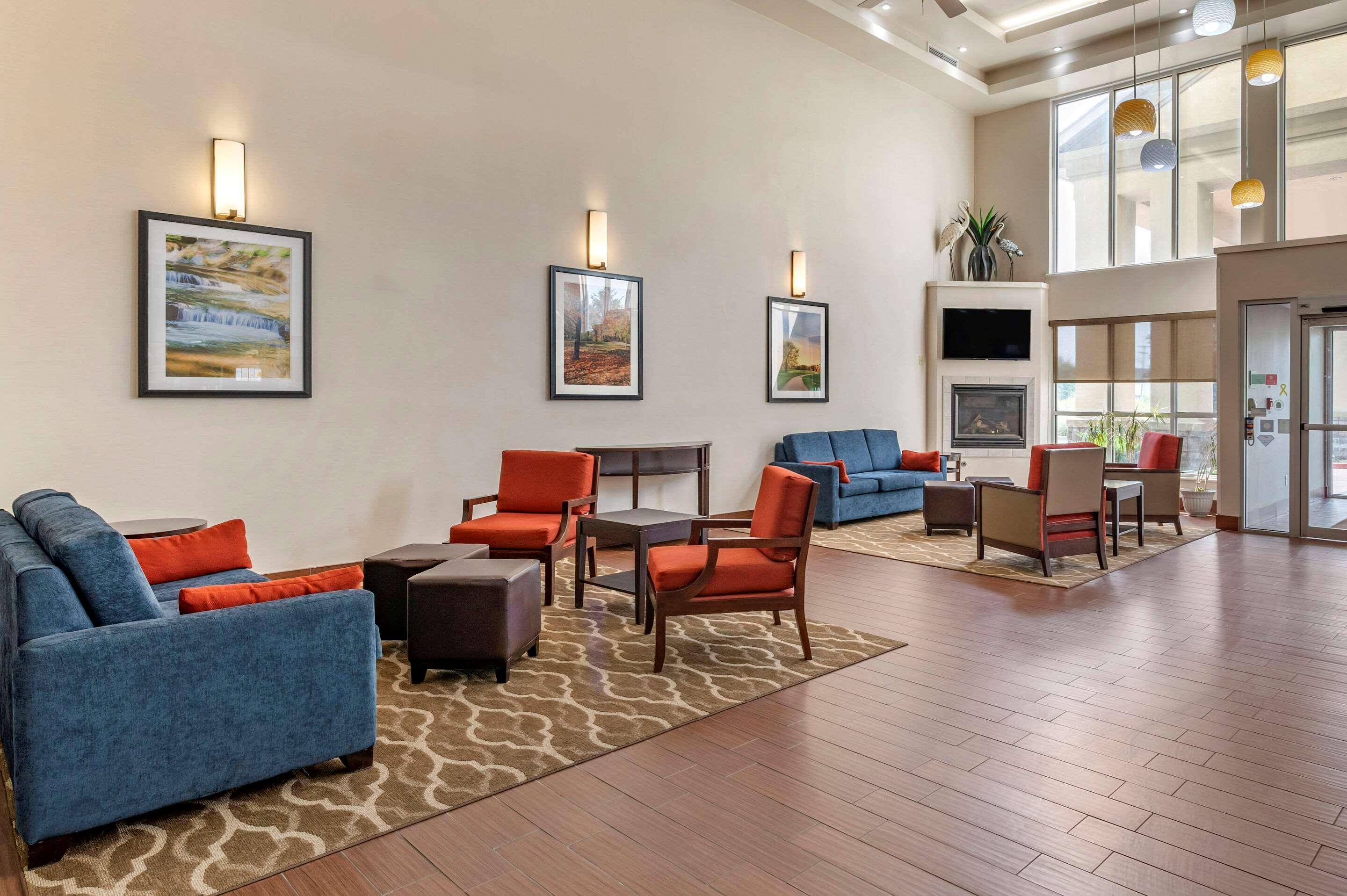 Comfort Suites North Elkhart Esterno foto